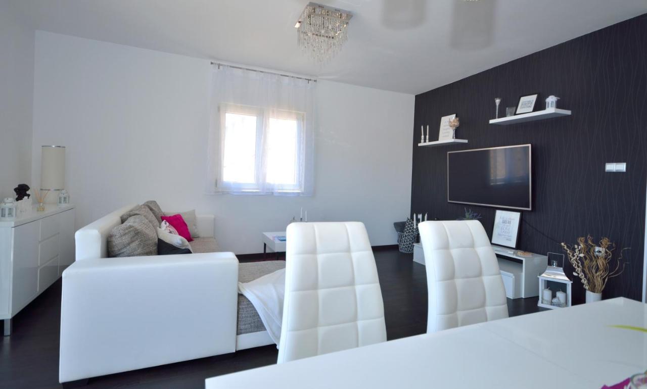 Apartman Staro Selo Примоштен Экстерьер фото