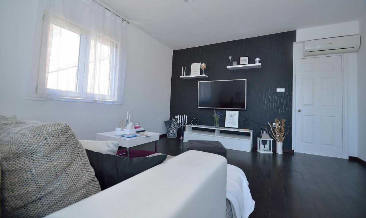 Apartman Staro Selo Примоштен Экстерьер фото